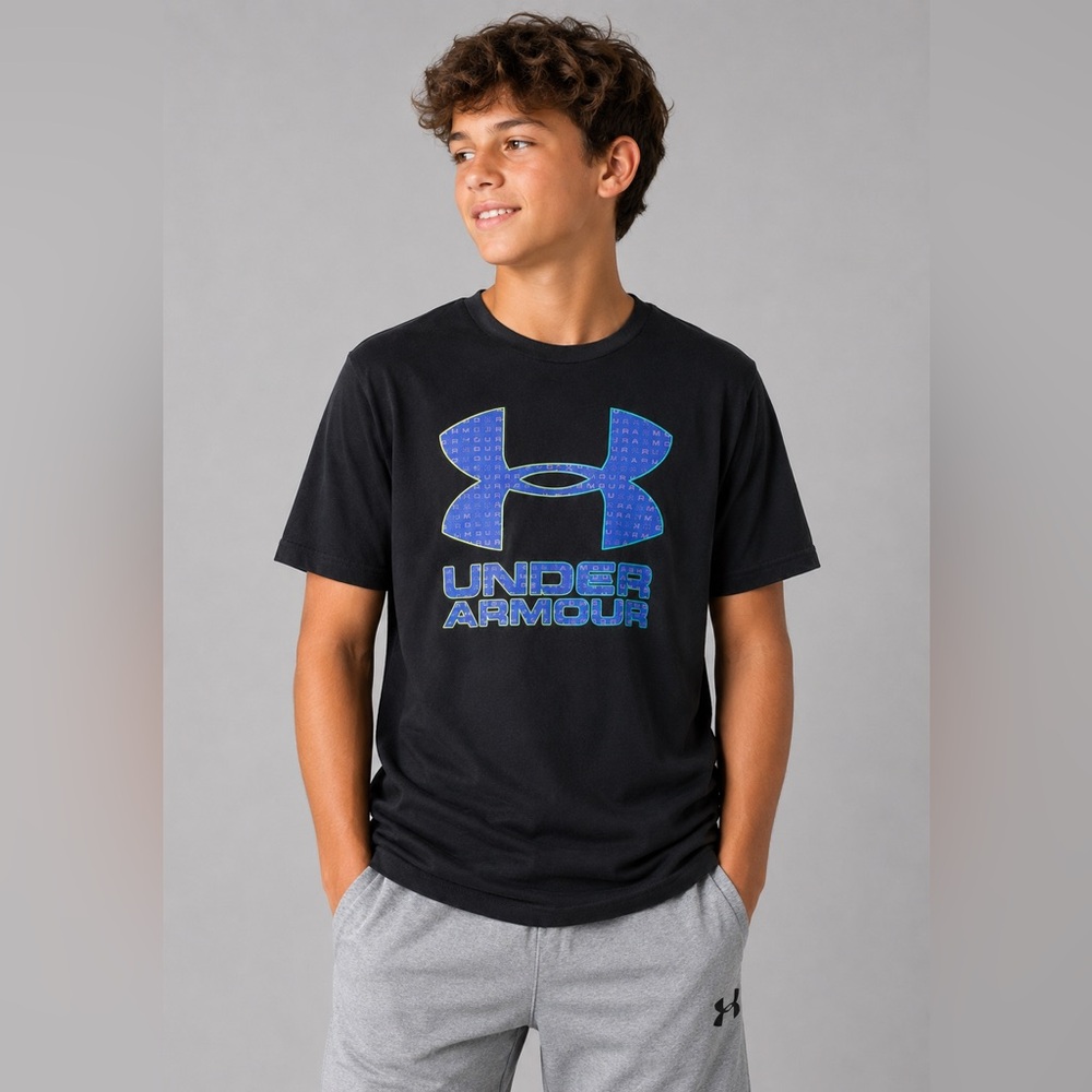 Under Armour Boys Black T-Shirt YXL